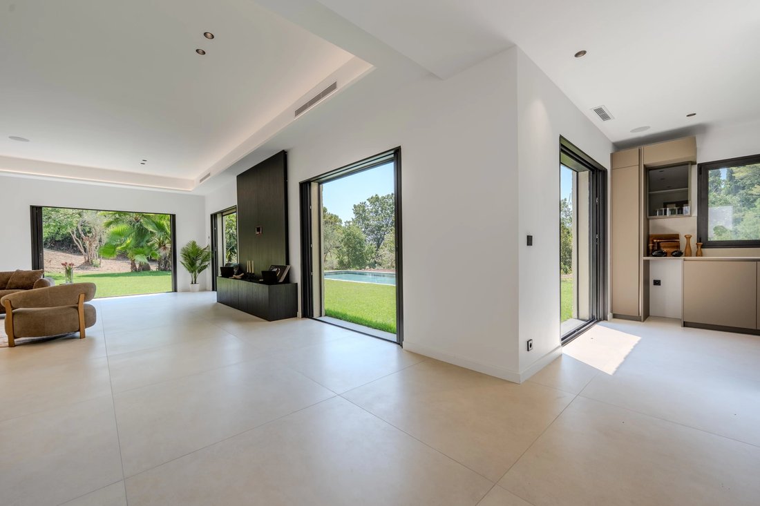 Villa in Mougins, Provence-Alpes-Côte d'Azur, France 5 - 18582321