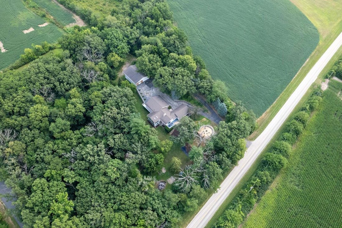 House in Oregon, Illinois, United States 3 - 18584571