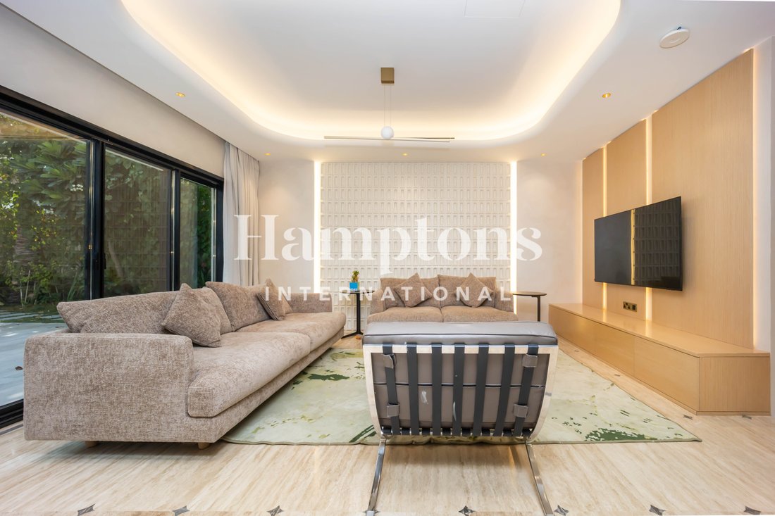 Villa in The Meadows, Dubai, United Arab Emirates 5 - 18143975