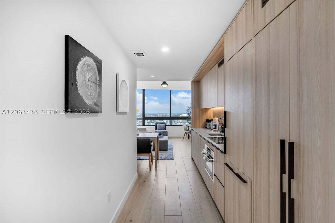 Condo in Miami, Florida, United States 2 - 18584400