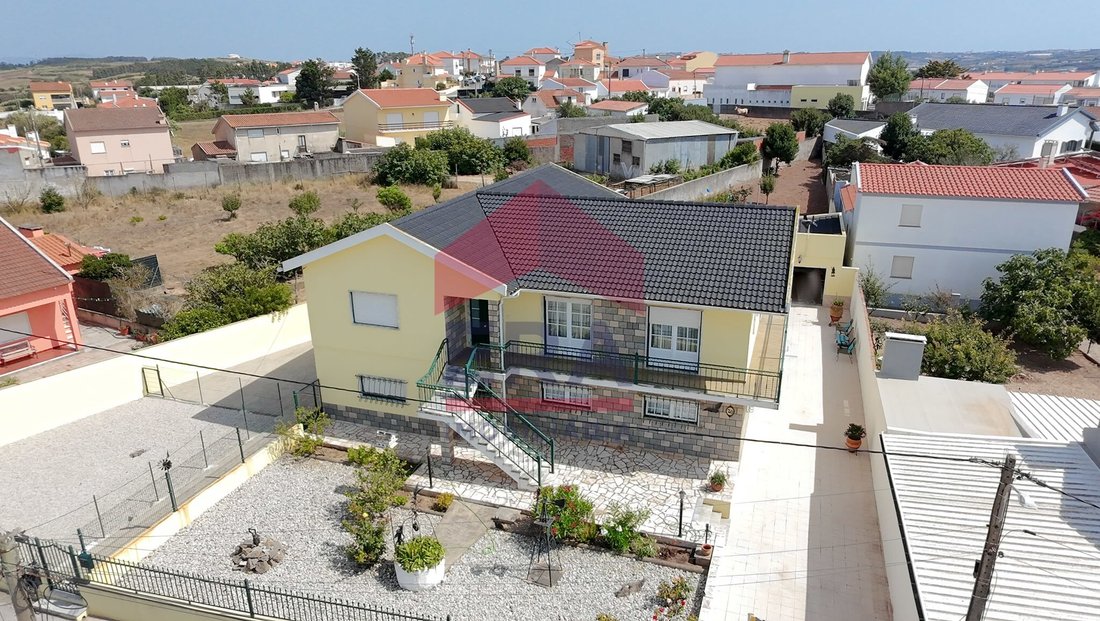 House in Lourinha e Atalaia, Lisbon, Portugal 2 - 18585424