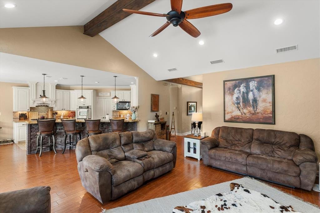 Farm Ranch in Mount Pleasant, Texas, United States 5 - 18585000