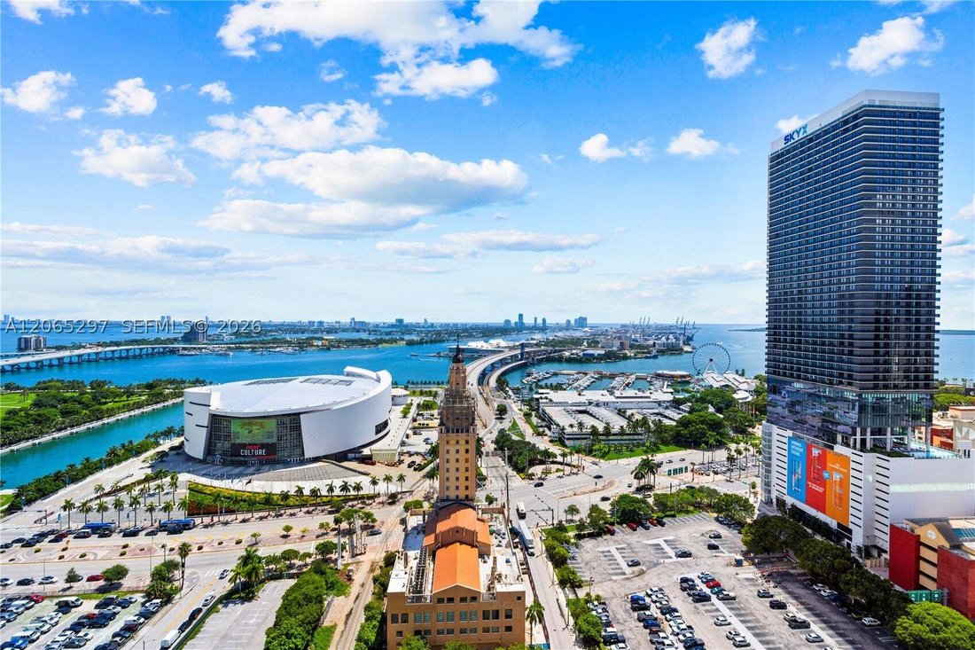 Condo in Miami, Florida, United States 5 - 18584435