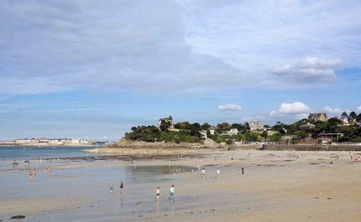 Apartamento en Centre Ville, Dinard, Francia 1