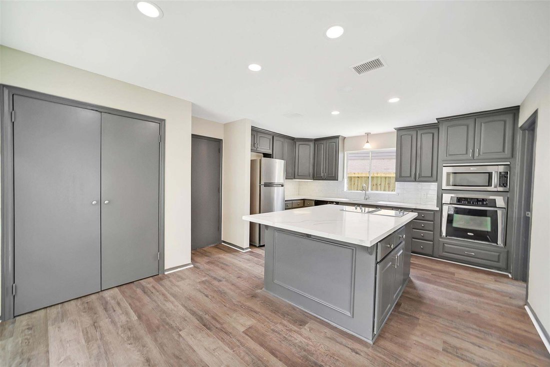 House in Houston, Texas, United States 5 - 18581985