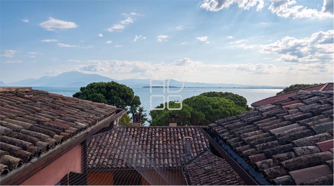 Apartment in Historic Center, Desenzano del Garda, Lombardy 1 - 18584013