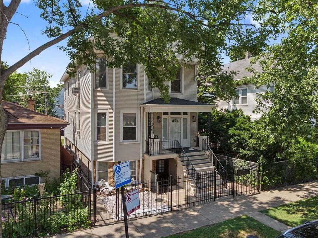 Chicago, Illinois, United States 1 - 18584530