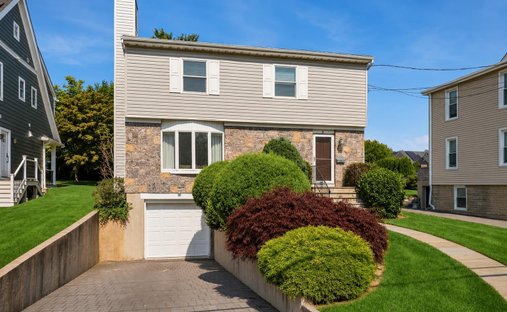 House in Eastchester, New York, United States 1