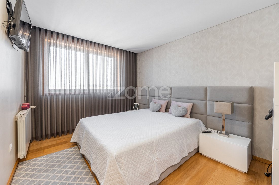 Apartamento en Águas Santas, Distrito de Oporto, Portugal 1 - 18585496