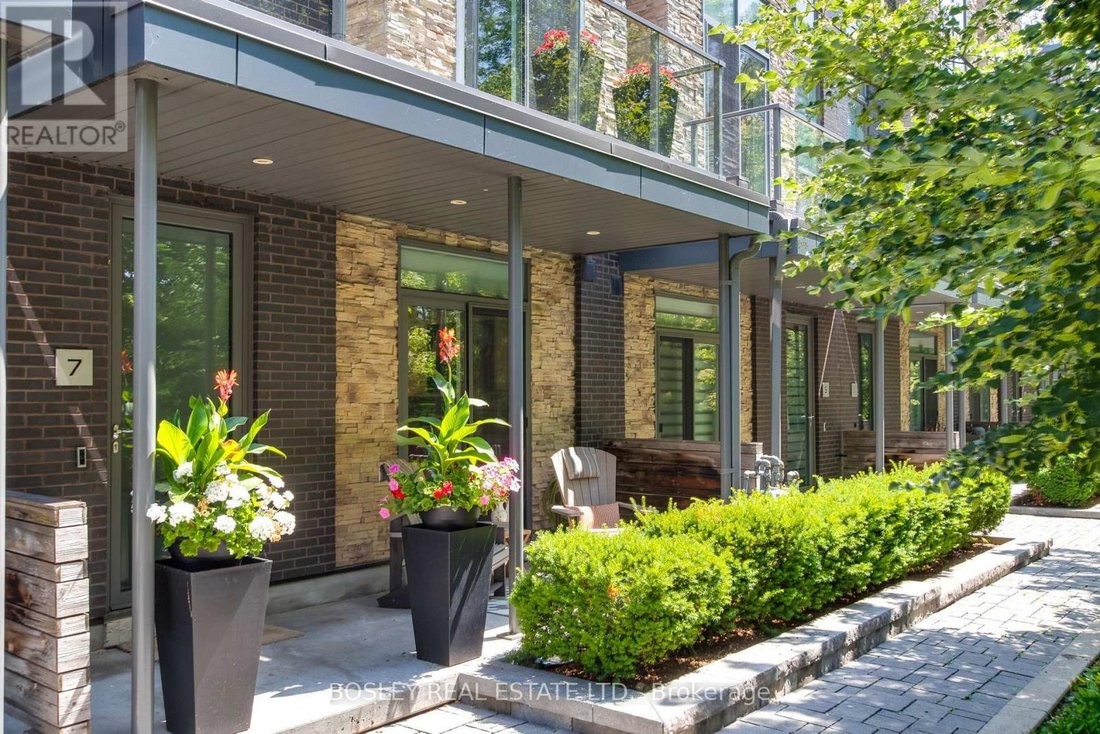 Townhouse in Mississauga, Ontario, Canada 5 - 18554051