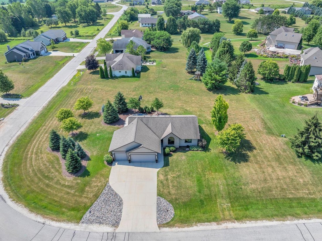 House in Sheboygan Falls, Wisconsin, United States 3 - 18581303