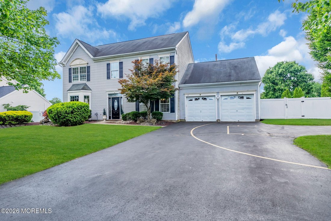House in Freehold Township, New Jersey, United States 4 - 18583714