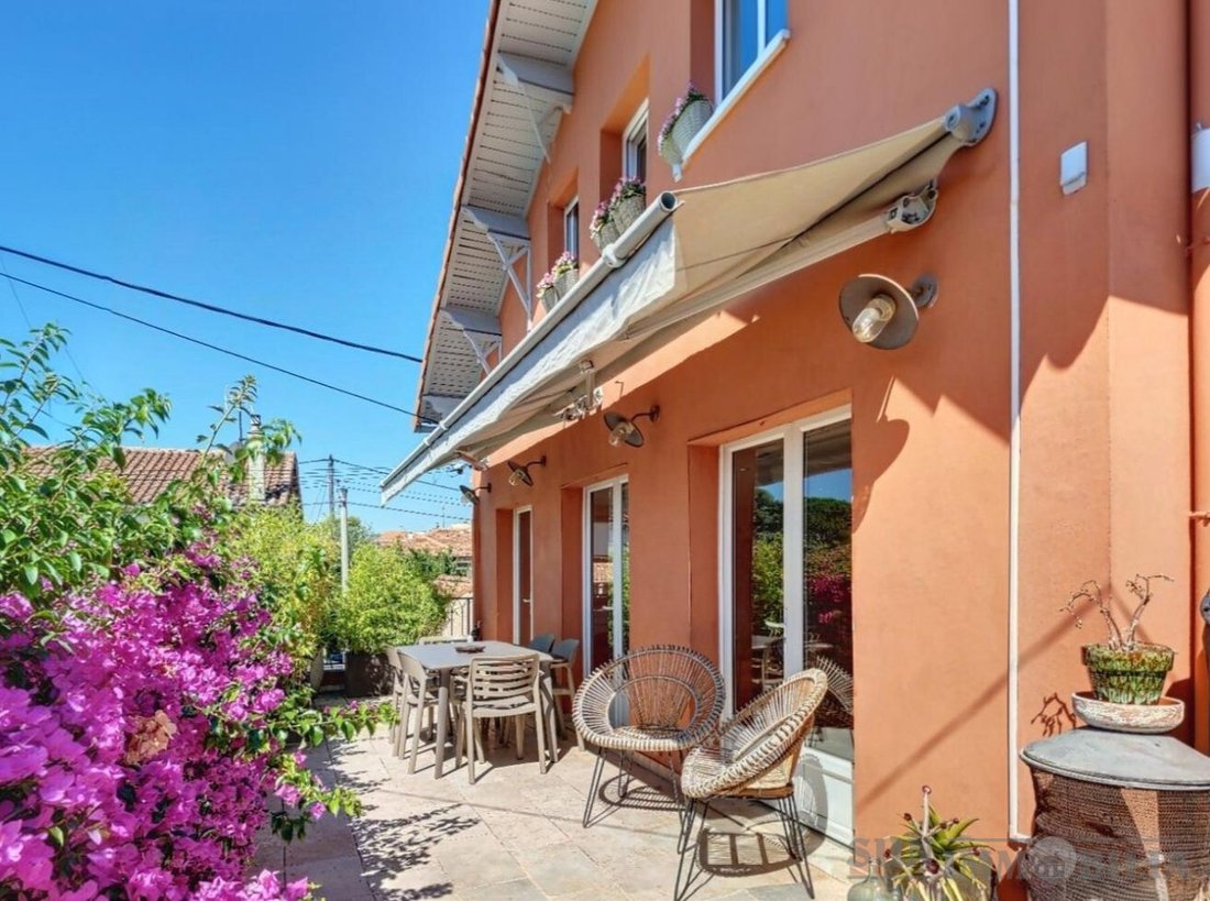 Villa in Val de Cagne-Colline Route de Vence, Cagnes-sur-Mer, France 1 - 18097616