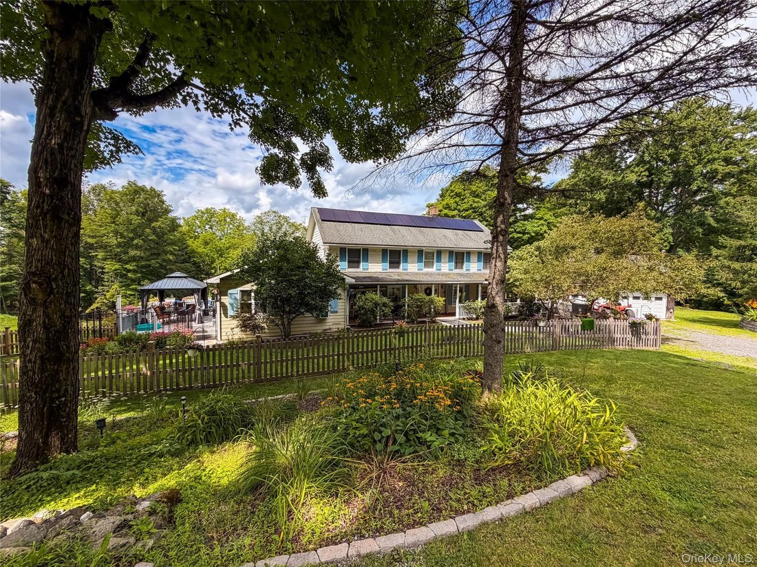 House in Pleasant Valley, New York, United States 1 - 18581460