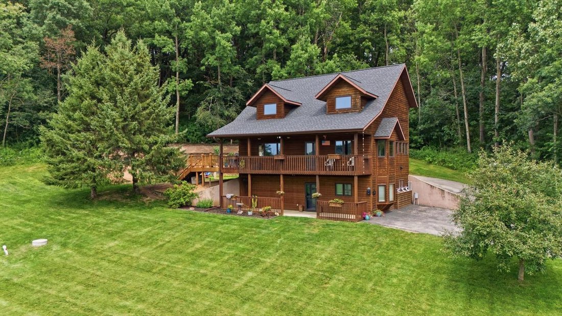 House in Galesville, Wisconsin, United States 1 - 18581302