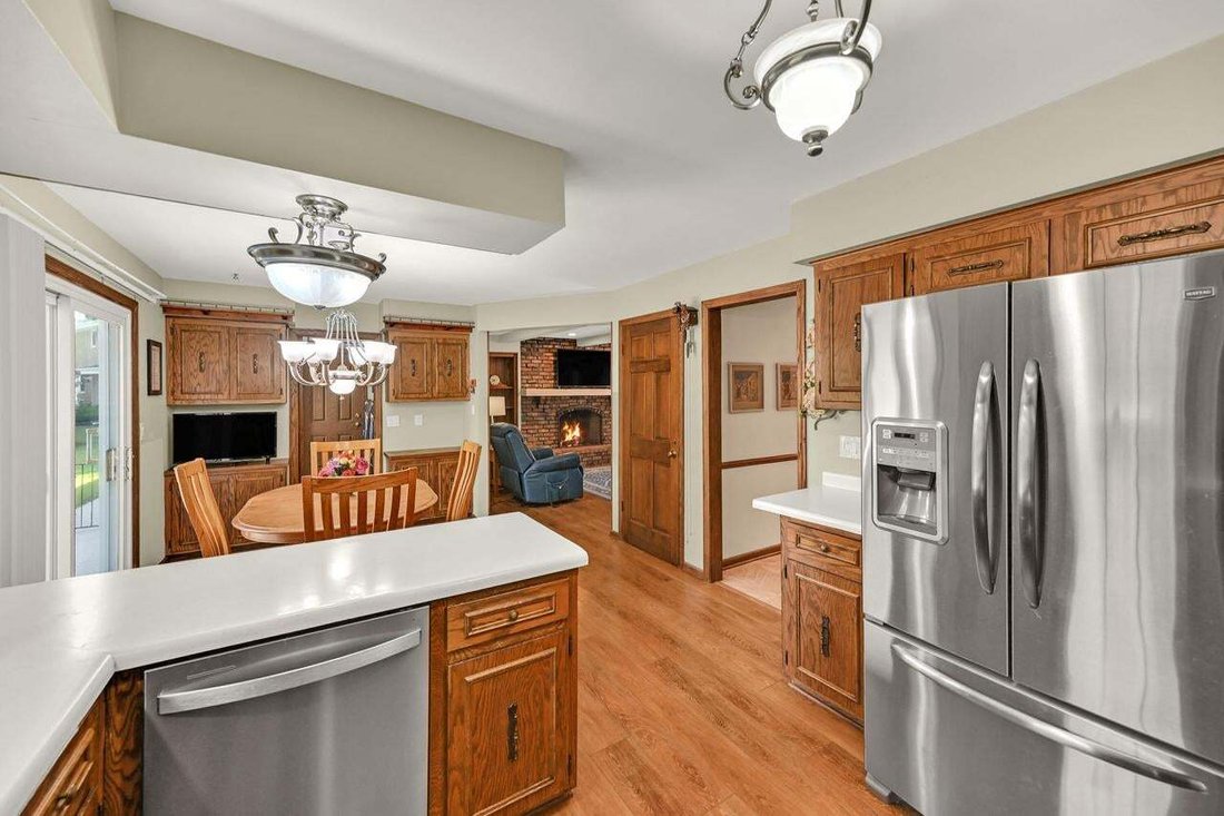House in Brookfield, Wisconsin, United States 5 - 18584008