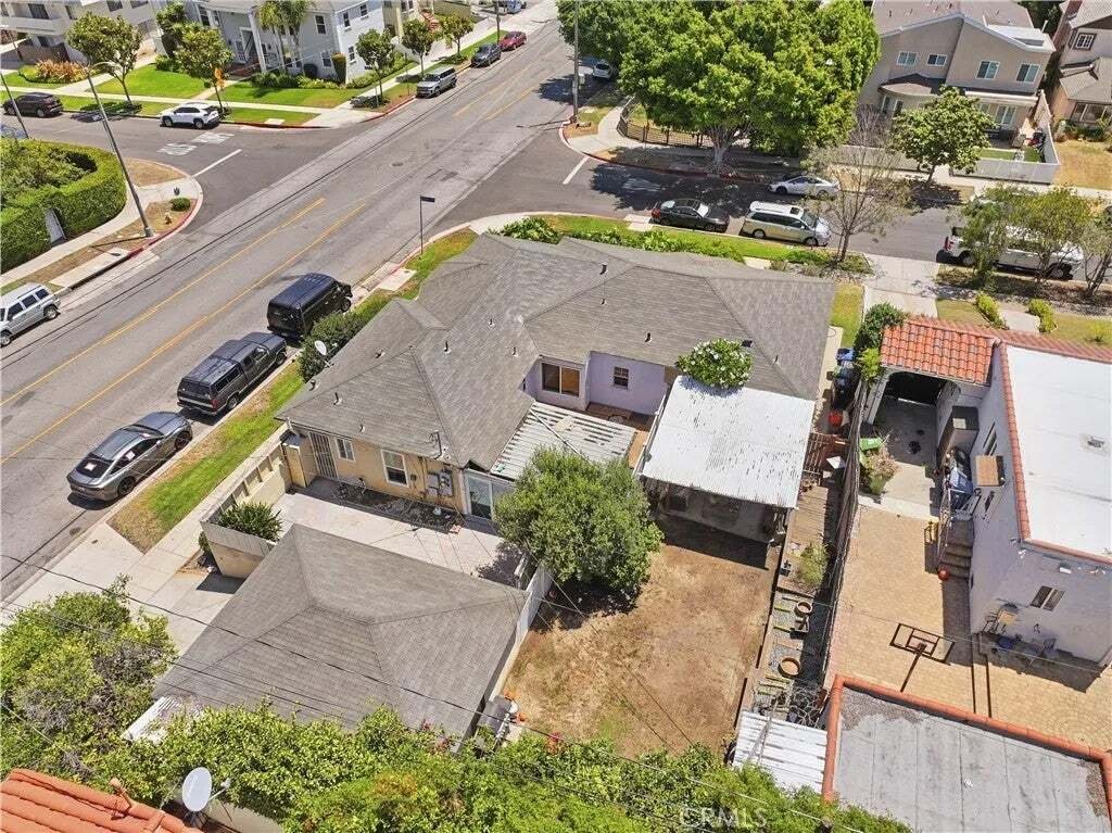 Los Angeles, California, United States 5 - 18584645
