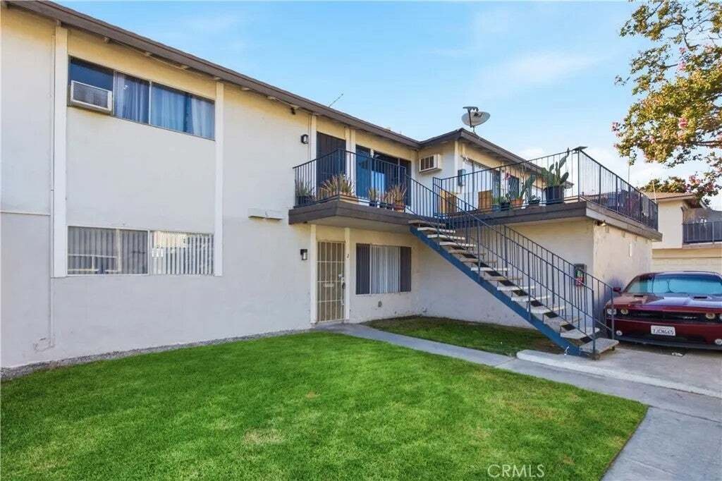 Orange, California, United States 3 - 18584621