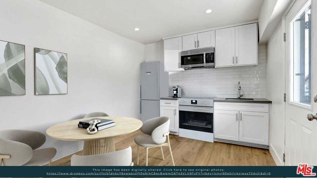 Los Angeles, California, United States 5 - 18551101