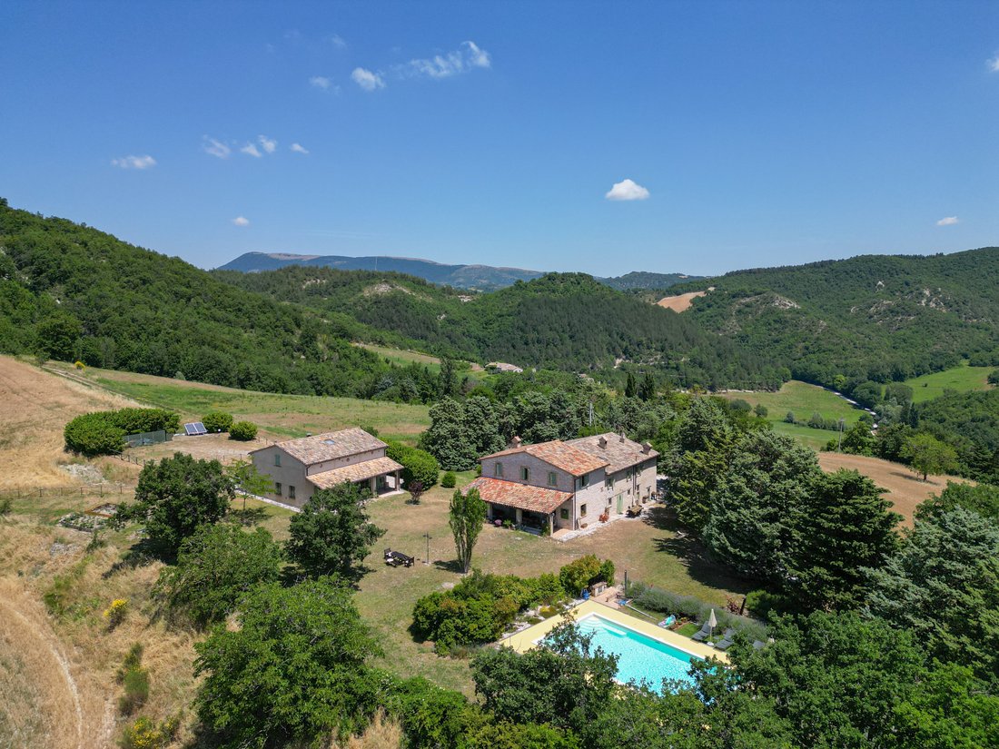 Estate in Cagli, Marche, Italy 1 - 17719447