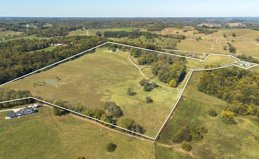 Farm Ranch in Columbia, Tennessee, United States 1