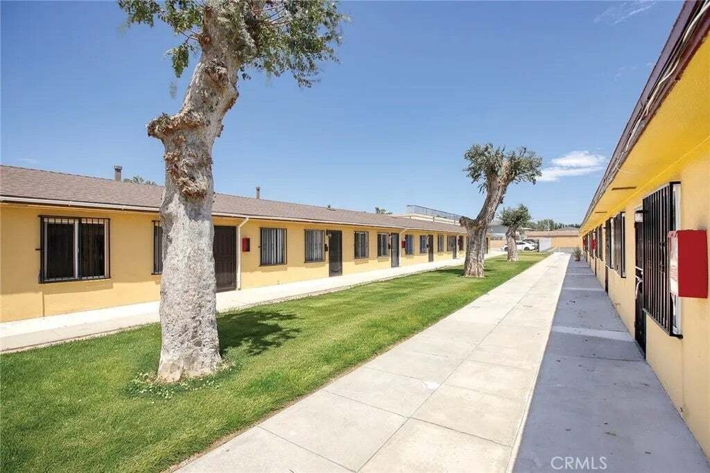 Montebello, California, United States 5 - 18584619