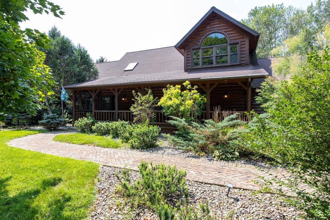 House in Bonduel, Wisconsin, United States 1 - 18581324