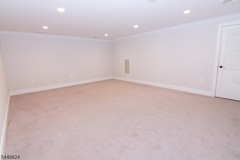 Condo in Berkeley Heights, New Jersey, United States 5 - 18515330