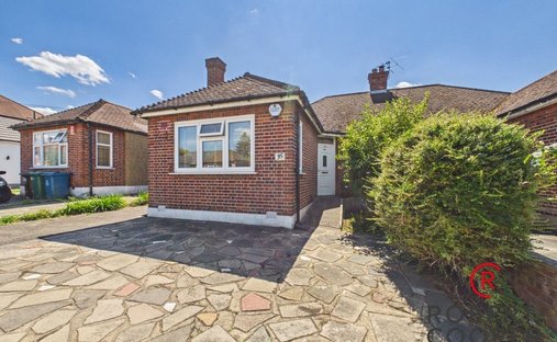 Bungalow in Rayners Lane, Harrow, England 1