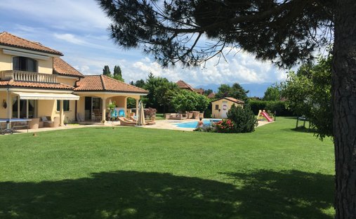Villa a Jouxtens-Mézery, Vaud, Svizzera 1