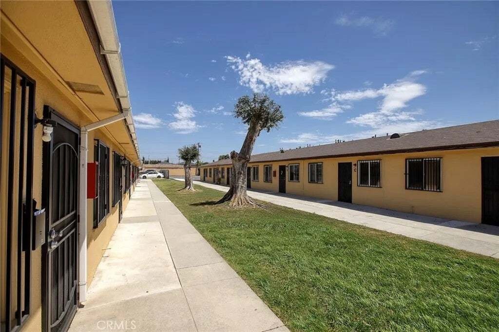 Montebello, California, United States 3 - 18584619