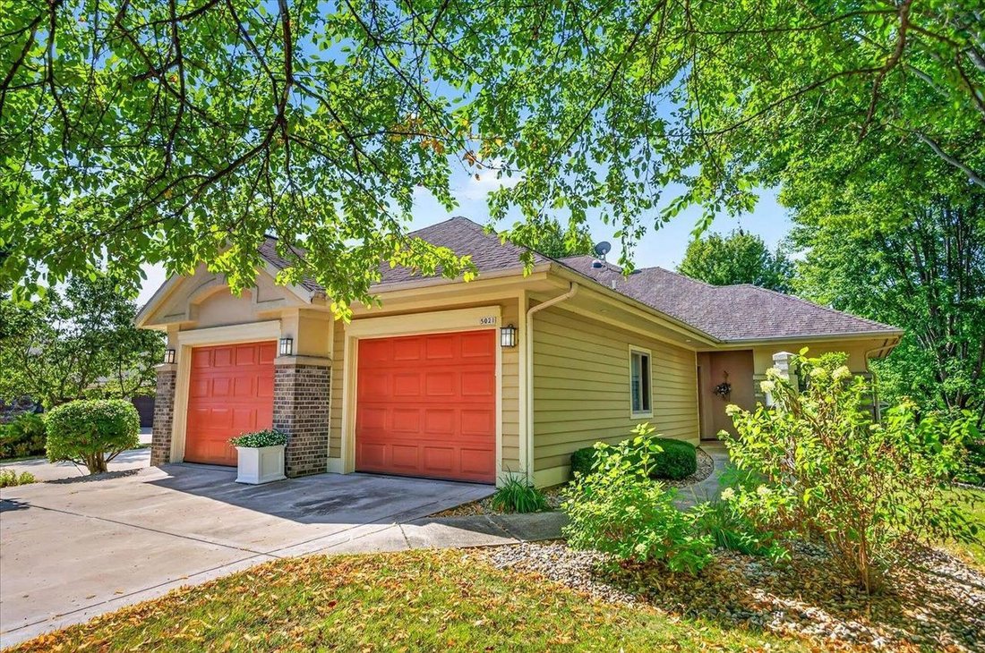 Condo in Madison, Wisconsin, United States 1 - 18584009