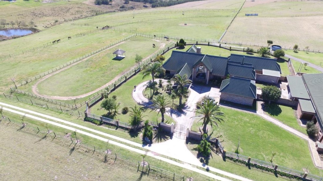 Farm Ranch in Groot Brakrivier, Western Cape, South Africa 1 - 18585332