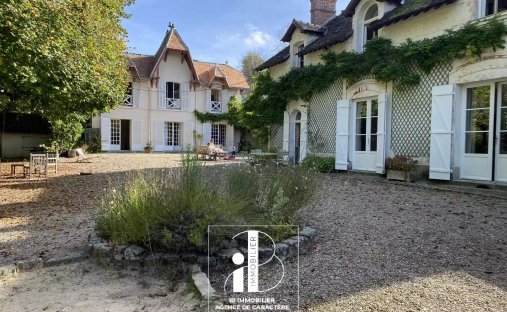 House in Arrondissement of Fontainebleau, Ile-de-France, France 1