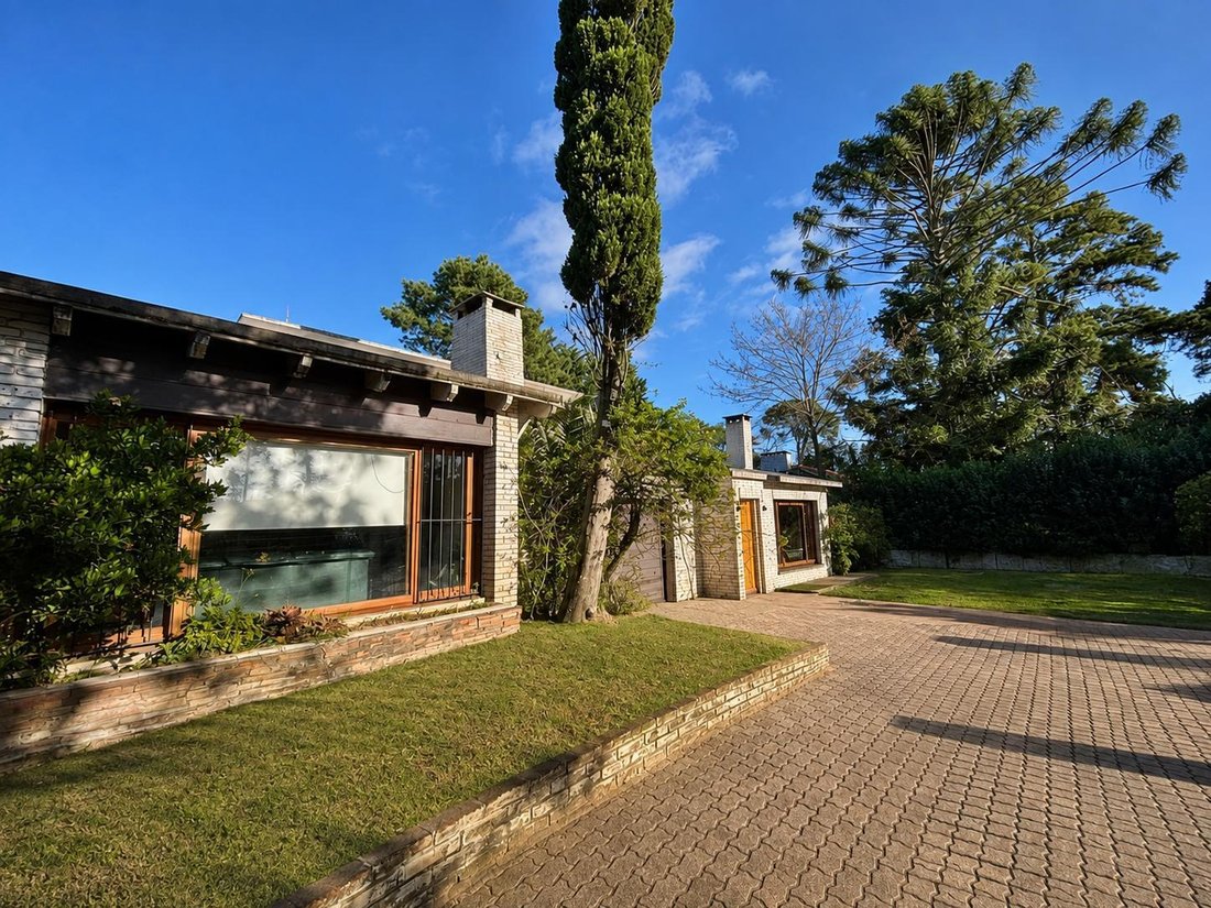 House in Punta del Este, Maldonado Department, Uruguay 1 - 18583107
