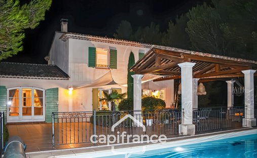 Villa in Mallemort, Provence-Alpes-Côte d'Azur, France 1