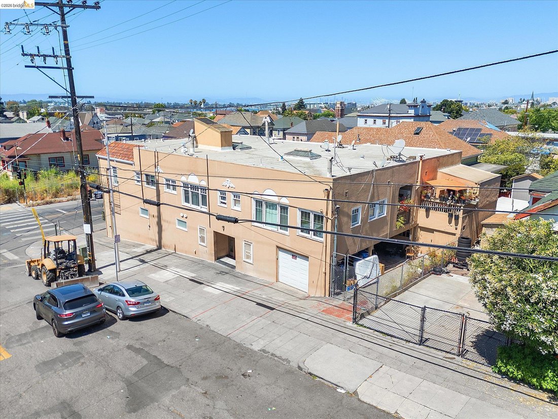 Oakland, California, United States 4 - 18584386