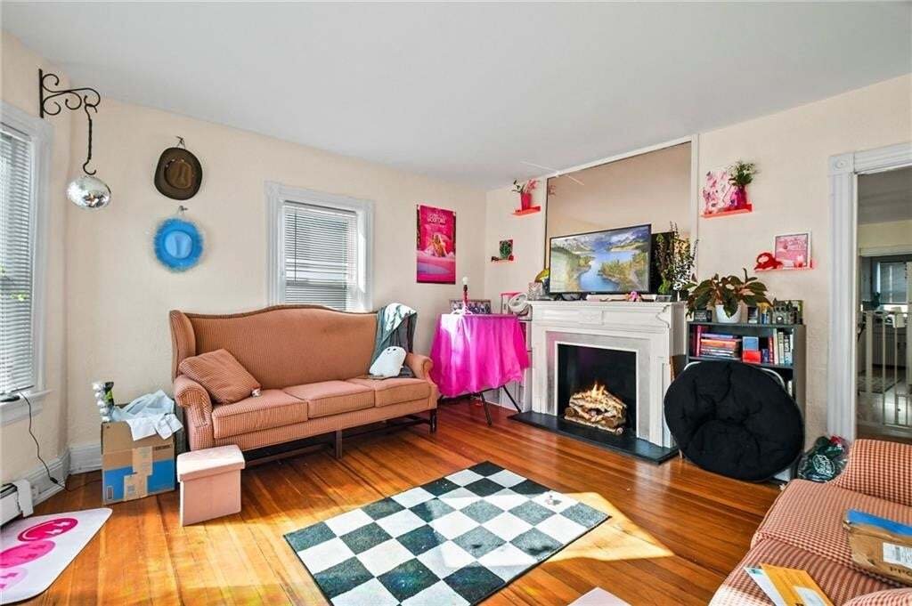 North Providence, Rhode Island, United States 5 - 18581083