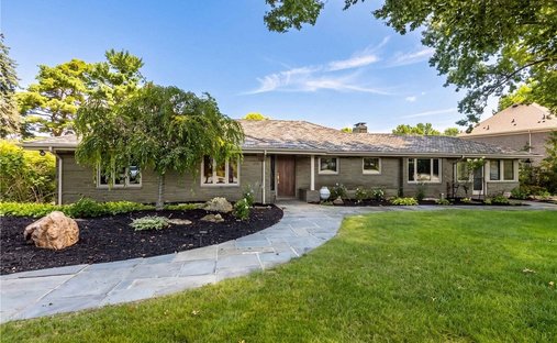 House in Upper Saint Clair, Pennsylvania, United States 1