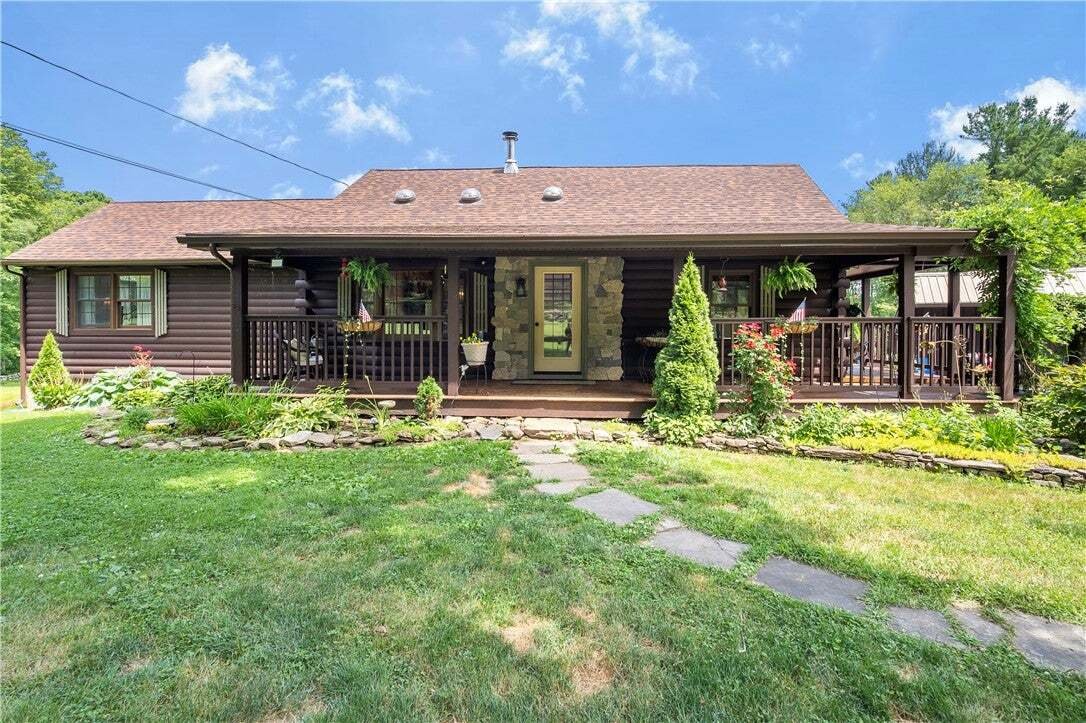 House in Killingly, Connecticut, United States 2 - 18581078