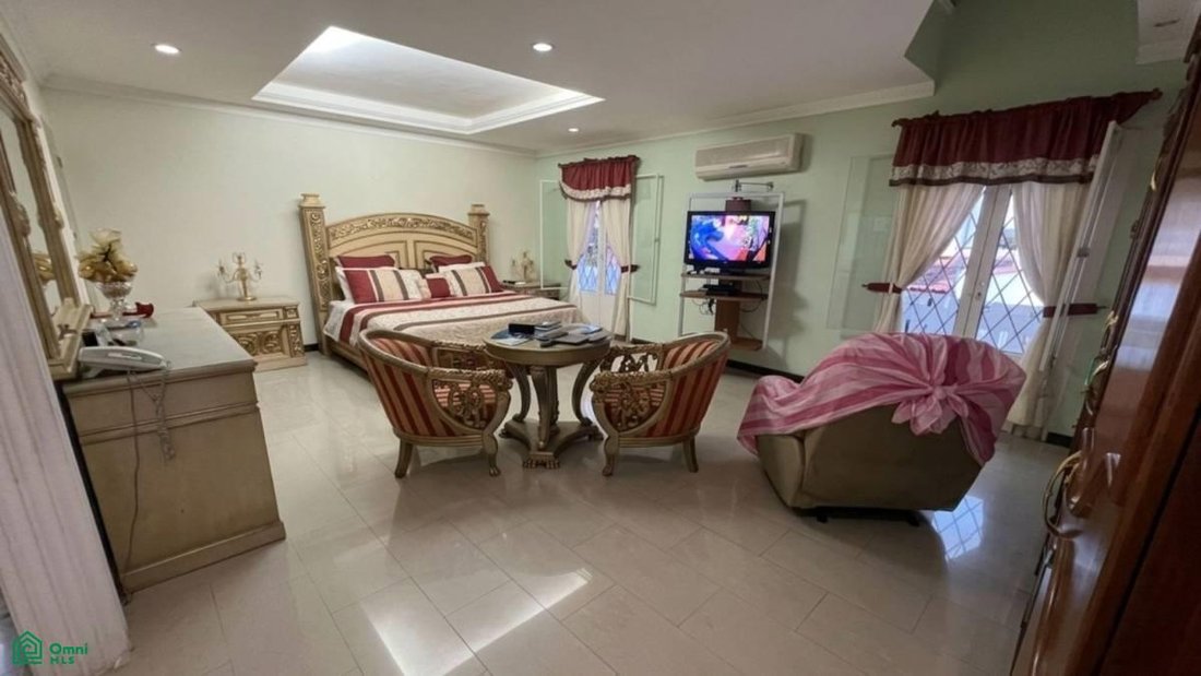 House in Caracas, Miranda, Venezuela 5 - 18079067