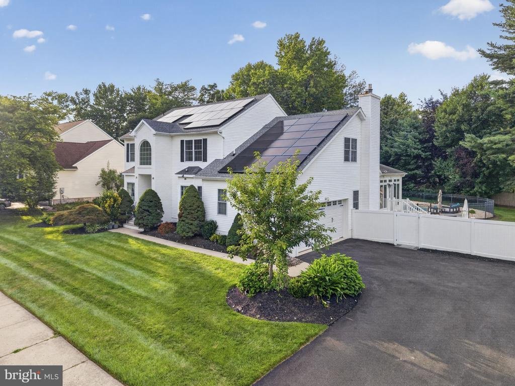 House in South Brunswick Township, New Jersey, United States 4 - 18586072