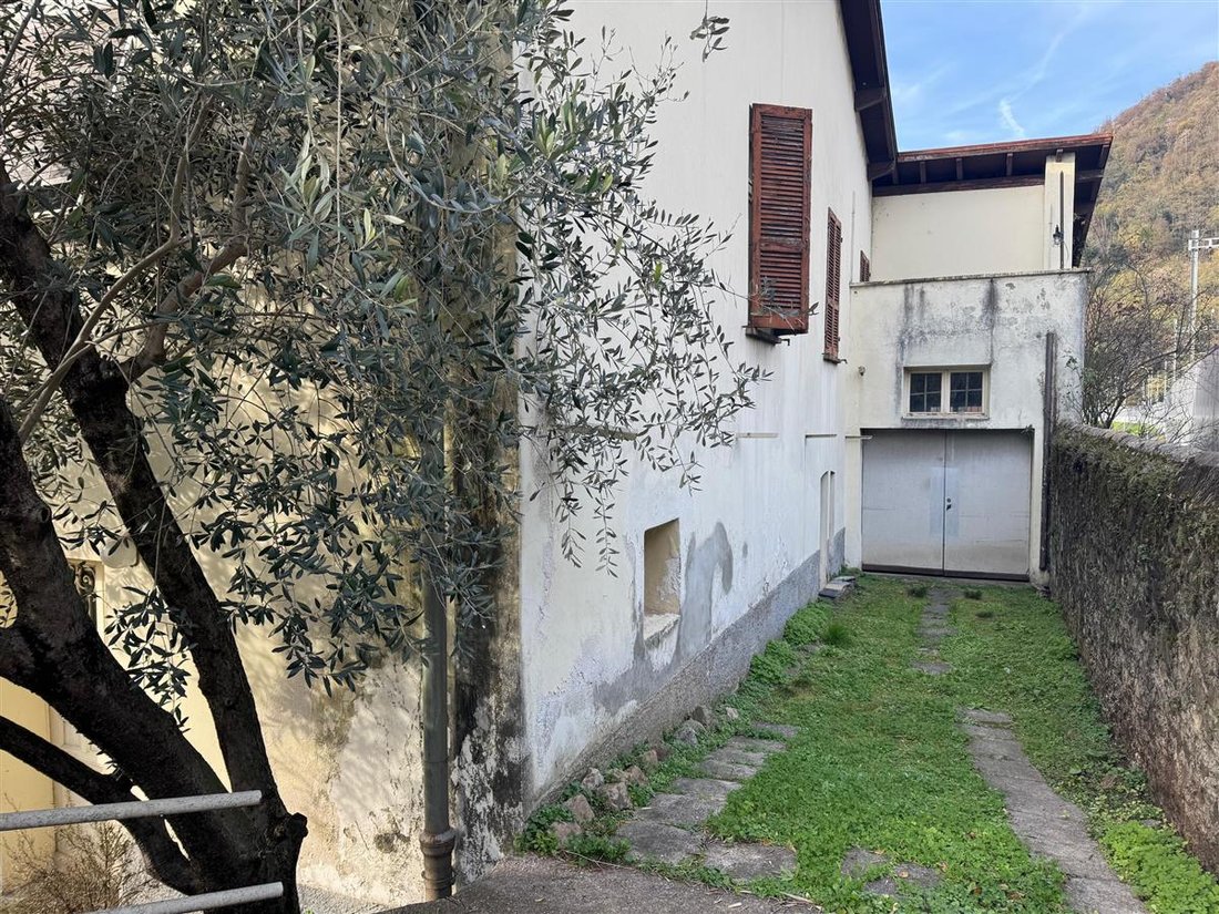 Apartment in Maroggia, Ticino, Switzerland 4 - 18581384