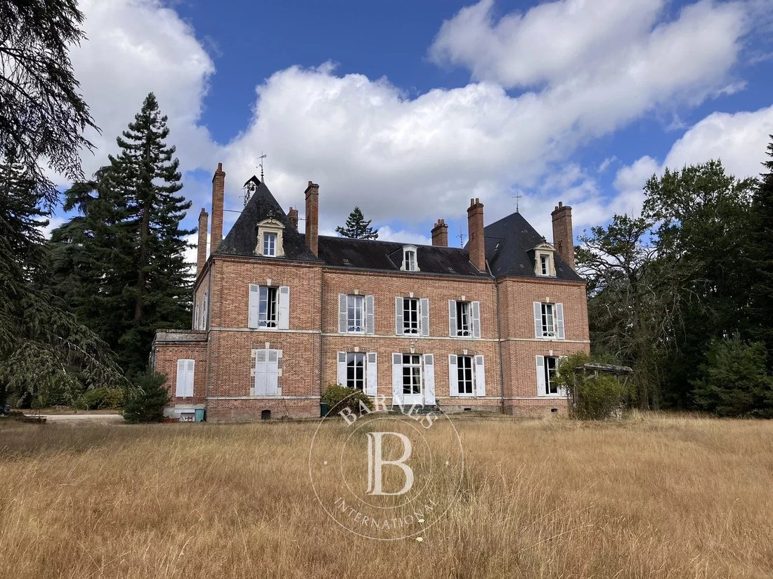 Castle in Lamotte-Beuvron, Centre-Val de Loire, France 1 - 16963702