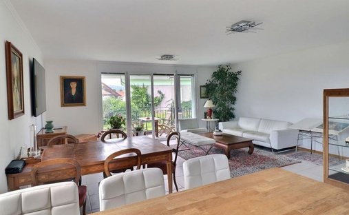 Apartment in Crassier, Vaud, Switzerland 1