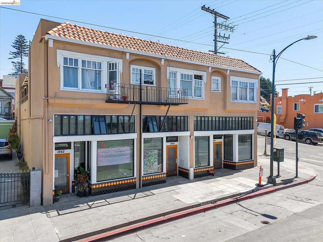 Oakland, California, United States 3 - 18584386