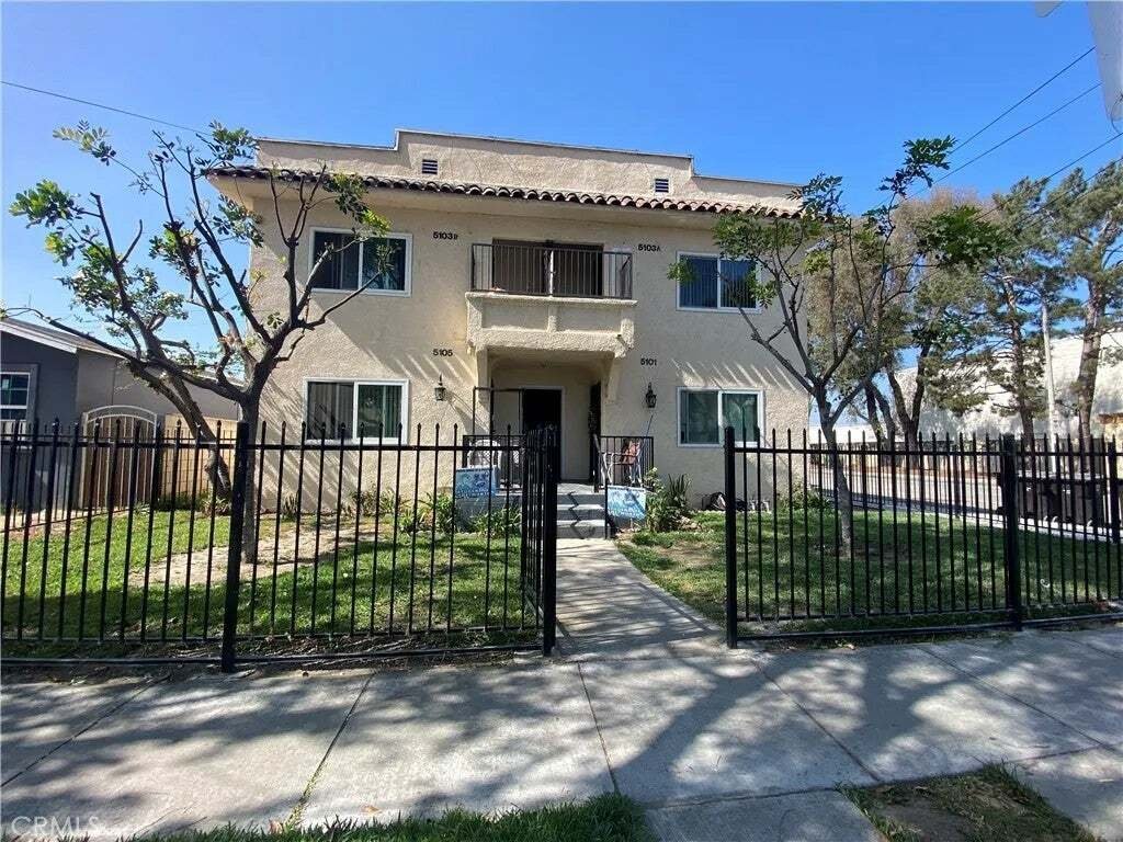 Pico Rivera, California, United States 3 - 17400815