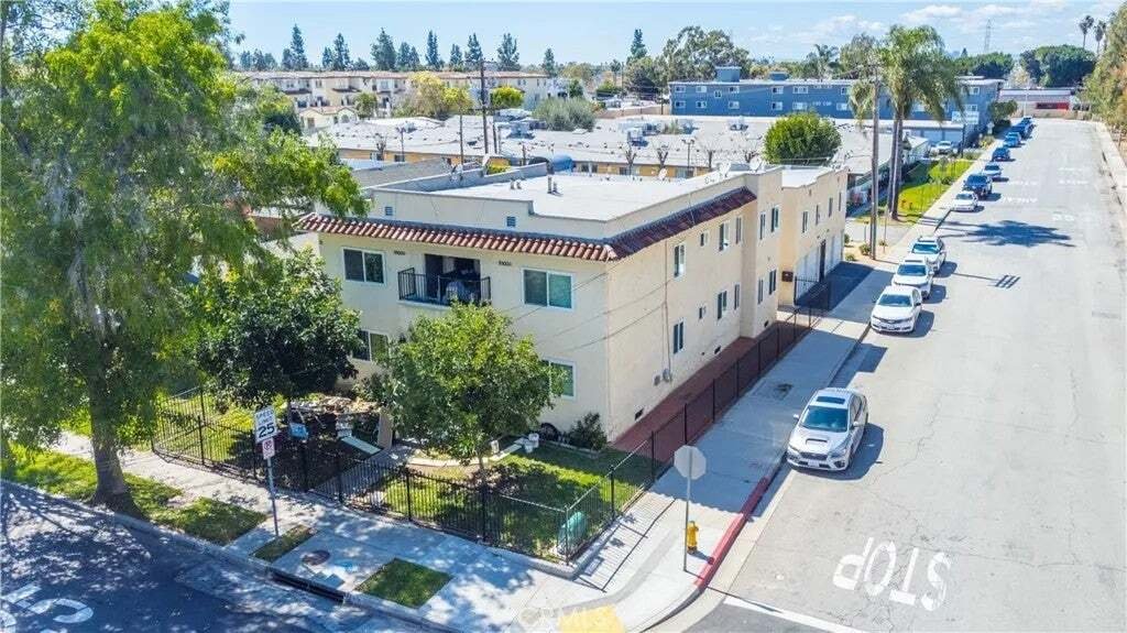 Pico Rivera, California, United States 2 - 17400815
