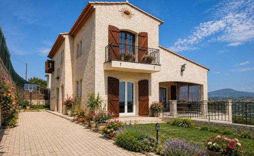 Apartment in Saint-Laurent-du-Var, Provence-Alpes-Côte d'Azur, France 1