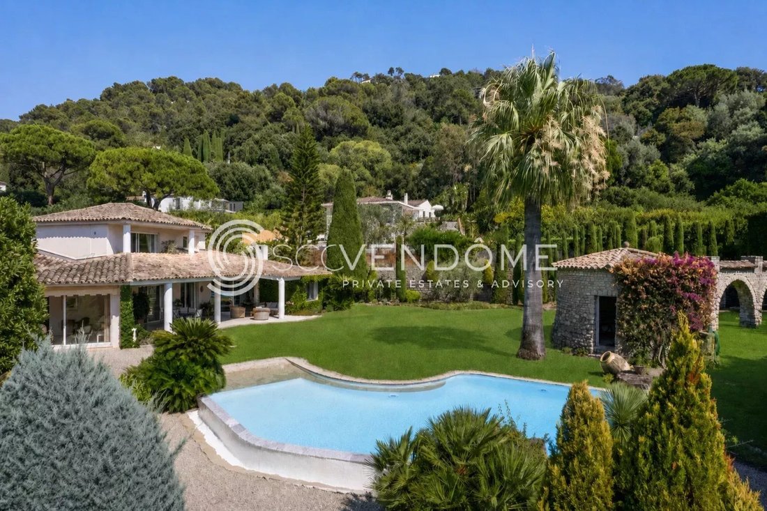 Villa in Cannes, Provence-Alpes-Côte d'Azur, France 1 - 18582232